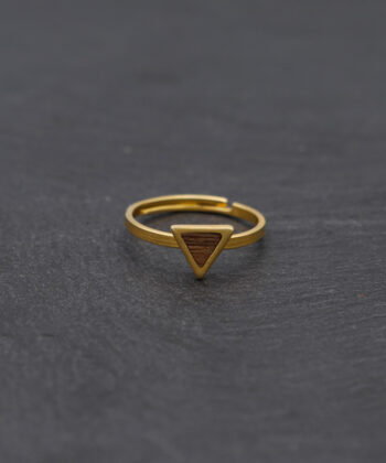 ring dreieck gold nussbaum